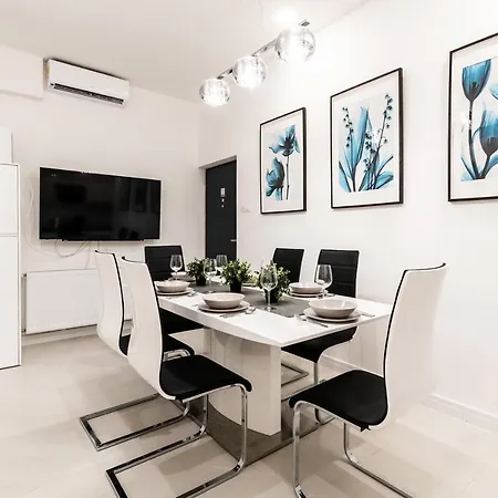 Quiet Very & Stylish Budapest