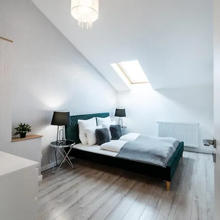 Quiet Very & Stylish *